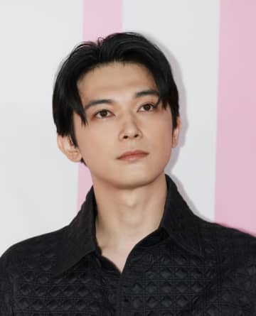 吉沢亮、板垣李光人に薪割りのアドバイス！⇒「お兄ちゃん感えぐい」「最高すぎますwww」ファン悶絶