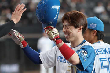 代走ドンピシャで「名采配すぎる」　鮮やかなプレーに本拠地熱狂「最高の新庄野球」