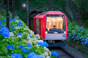 【小田急箱根】初夏の観光列車が2025年も運行決定！座席指定列車「夜のあじさい号」を6月14日より運行へ