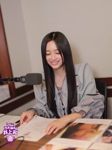 乃木坂46井上和「鼻から口、顎のラインまで影できれいに…」ファースト写真集「モノローグ」の“お気に入りカット”を語る