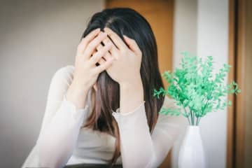 結婚式のご祝儀0円で勝手に二次会強行、葬儀では遺品強奪　たかりまくる親族に困惑