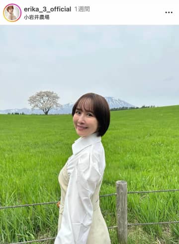 山川恵里佳43歳、タイトなウェアで筋トレ中　美ボディ全開「スタイル良いね」「ますます魅力的に」