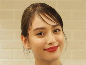 滝沢カレン、33歳バースデーを祝福したメンバーが豪華！