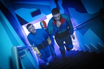 アイルランド版トレインスポッティング 放送禁止な“過激ヒップホップトリオ”『KNEECAP／ニーキャップ』とは何者だ？