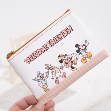 【セリア】で発見！ ハシゴしてでも欲しい♡「フラットポーチ」