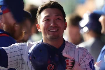 「イチャイチャしないでもろてw」メモリアル弾の鈴木誠也、カブス同僚と“イチャつく”様子に日米ファンが注目！「PCAおもろい」「いつもカメラを回してくれ」