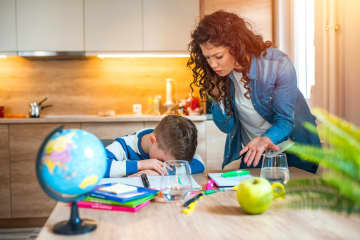 【要注意！！】過干渉になってない？子どもとの上手な距離感の保ち方