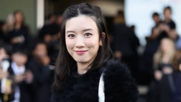 近影が話題の永野芽郁「年収4億」の噂は本当？　CMドミノの中“54万円私服”に騒然