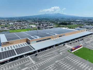 ジョイフル本田の施設が太陽光発電と蓄電池による省エネルギーへシフト