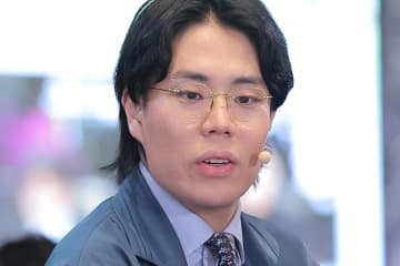 令和ロマン・くるま　M-1二連覇の“稼ぎ頭”でも吉本が“契約解除”に踏み切ったワケ