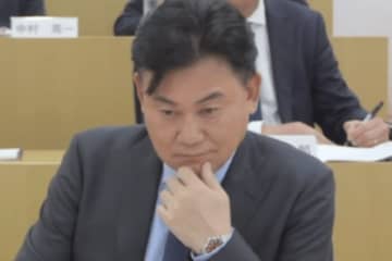 楽天モバイル三木谷氏、料金プランで「大きな値上げ、考えはない」