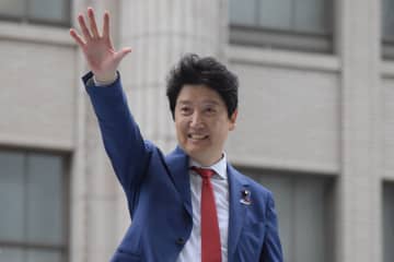 元維新の足立康史氏　参院選比例に国民から公認で一首「国民の力　信じ征かなん」