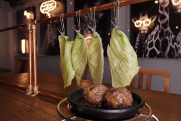 【大阪】自分で巻いて味わう！新感覚のロールキャベツ専門店オープン