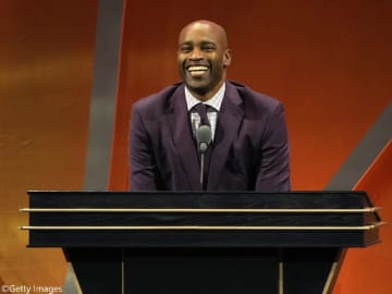ビンス・カーターが来季からNBAを放送する『NBC』へ加入…カーメロとスタジオで共演