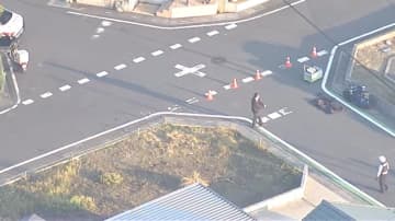 下校中の小学生の列に車が突っ込む、4人が軽傷　車は逃走…ひき逃げ事件として捜査　埼玉・三郷市