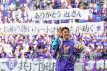 【PHOTO STORY】W杯優勝メンバー 世界一のSB近賀ゆかり、17日に現役ラストマッチへ。引退セレモニーのサプライズ演出で、“近ちゃん”に戻った束の間の瞬間