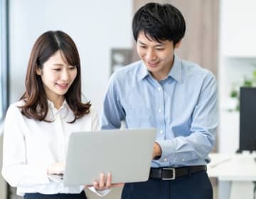 新入社員に「頑張って」は禁句…応援の気持ちを伝える方法は？ 悩む相談に“人生の先輩”からのアドバイス続々