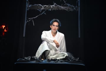 ⽷川耀⼠郎俳優 10 周年記念  1 ⼈⾳楽劇「夜啼⿃」開幕 コメントも＿