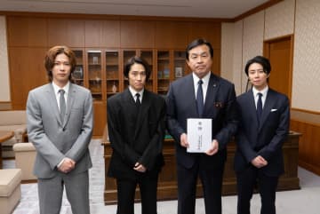 TOBE、支援プロジェクト収益金を石川へ寄付　三宅健＆北山宏光＆神宮寺勇太が代表として県庁訪問