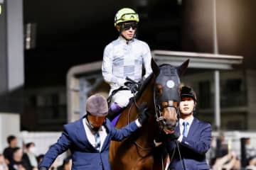 【エンプレス杯】武豊「止まるようなところがあった」オーサムリザルトは初黒星
