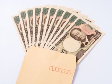 ひとり暮らしの子どもへ「月15万円」の「仕送り」をしています。夫から「贈与税がかかる」と言われたのですが、仕送りでも課税されるのでしょうか？