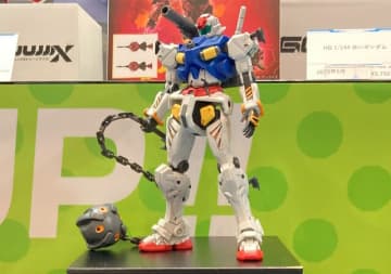 ジークアクスより「セイラ専用軽キャノン」がHGガンプラ化！印象的なトリコロールカラーに、手にはガンダムハンマーも