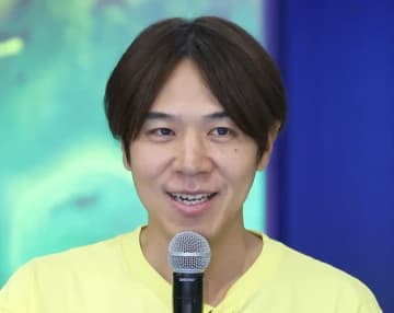 ロッチ・コカドケンタロウ、単独ライブ用のカバンをミシンで手作りする様子公開⇒「丁寧な仕事で尊敬」と反響