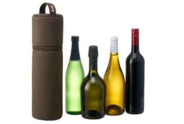 ロゴス、お気に入りのボトルを衝撃から守る「ワインキープホルダー」。保冷・保温・結露防止も