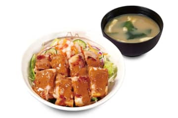 松屋、ごろっとチキンをケバブにした「チキンケバブ丼」発売