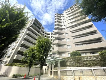 幡ヶ谷ハイムグランシス 8階｜「幡ヶ谷」駅徒歩8分。都心へのアクセス良好。南東向き向き2面バルコニー、収納豊富な3LDK角部屋