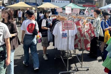 「下北沢古着マーケットプラス」下北沢駅前広場に古着＆雑貨店が約30店舗出店