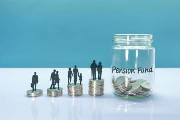 私は「年収500万円」、妻は「年収300万円」です。老後は夫婦で合計「月20万円」の年金を受け取りたいのですが、今の年収でも可能ですか？