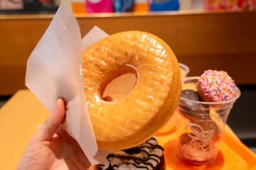 LA発の大人気ドーナツ店が日本に！本日OPEN「ランディーズドーナツ渋谷代官山店」でBIGなスイーツを堪能