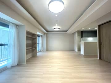 本郷壱岐坂ハイツ 4階｜「春日」駅徒歩4分の駅近。コンビニ・ディスカウントストアが至近の利便性の高い立地。全室内窓付きの3LDK