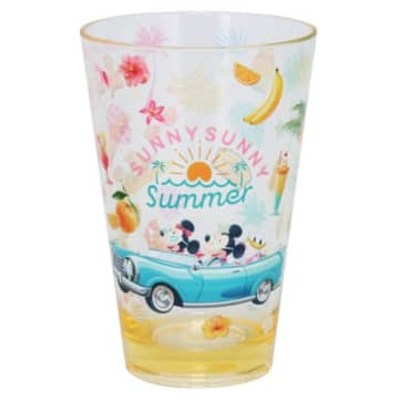 ミッキーたちがバカンスを楽しむ クリア素材の夏タンブラーが発売