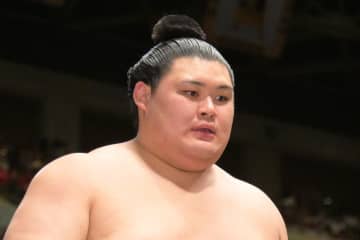 【夏場所】大の里が無傷の５連勝で綱取りに前進　横審・大島委員長は「力強い」と絶賛