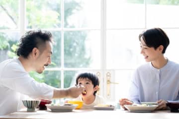 「家族5人で月3万円の食費」でやりくりしている友人がいます。どうやって実現しているのでしょうか？