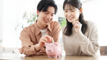 結婚すると「生活費」はどのくらいに膨らみますか？ 今、お互いに一人暮らしで生活費は月15万円程度です。