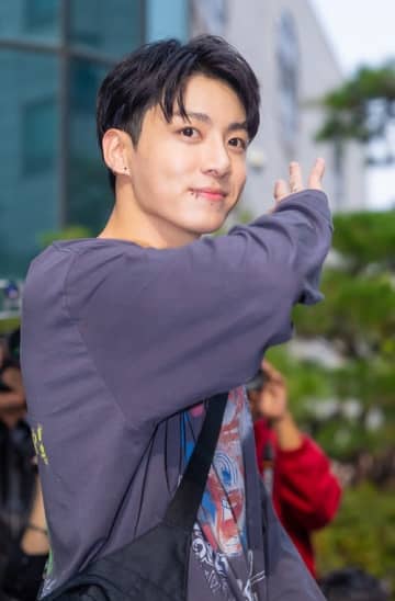 BTS・JUNG KOOK、兵役残り「27日」のタイミングでARMYへメッセージ　“兄さんたち”への応援も呼びかけ