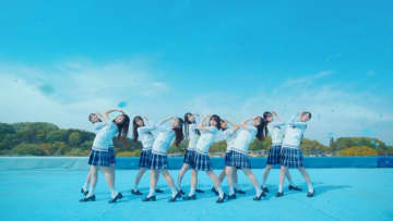 日向坂46、大野愛実がセンターを務める初の五期生楽曲「ジャーマンアイリス」MV公開