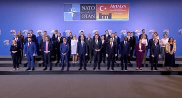 NATO外相会合閉幕　国防費増額に向け新たな基準の合意めざす
