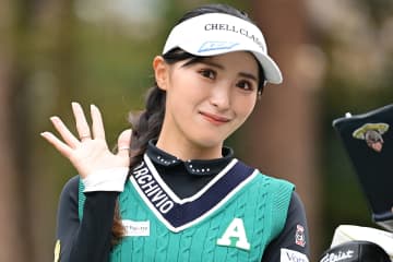 「女優さんですか？」「モデルさんですか？」プロゴルファー臼井麗香のシックなコーデ姿をファン絶賛「夕景も麗香さんも麗しゅう御座います」