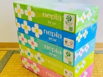カッターもはさみも不要！「箱ティッシュ」のビニールを簡単に開ける方法！
