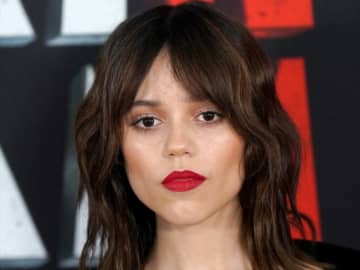 ジェナ・オルテガ、ジョニー・デップとの交際のウワサに激怒