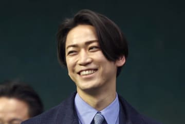 亀梨和也「きゅんです」と鹿の“集合ショット”公開⇒「自然豊かな所ですね」と反響