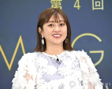 菊地亜美、第2子出産後初の公の場で笑顔　子どもと現場入り「泣き声が聞こえないかそわそわ（笑）」