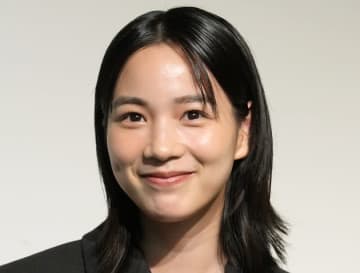 のん、吉永小百合とのツーショットに「リンクコーデみたいで素敵」「どことなく似ている」と反響