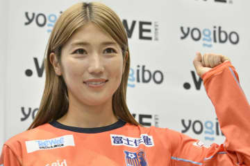 ｢あれ お顔いじった｣元ヤングなでしこ大宮MF仲田歩夢、ポニテ＆太もも全開ウェア姿に｢またキレイになってる｣｢惚れちゃうだろ｣