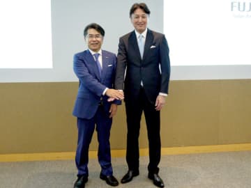 富士フイルムビジネスイノベーション、AIサービスの開発・提供加速へAWSと連携