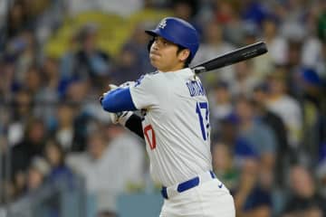 大谷翔平　ボブルヘッドデーに１４、１５号と今季初の２打席連発　リーグトップに並ぶ
